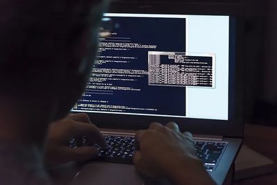 ChatGPT熱潮引爆高管離職潮，年薪千萬轉向計算機軟件開發